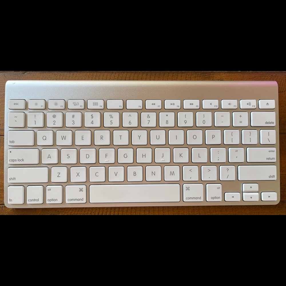 Apple Wireless Keyboard Bluetooth Battery